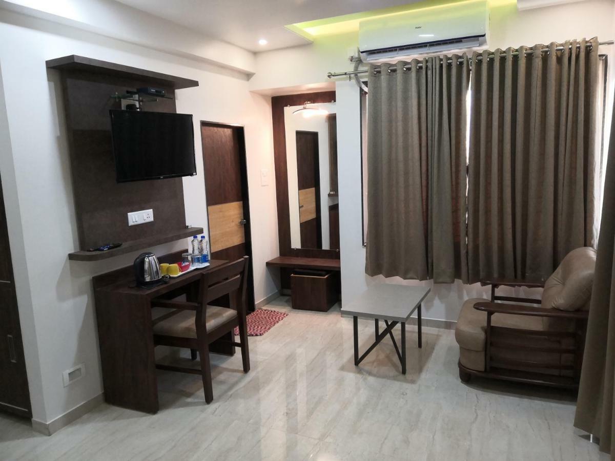 D' Manor Service Apartment Belgaum Exterior photo